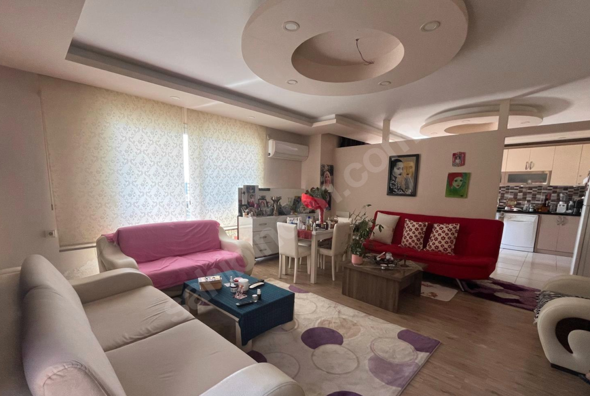 Mersin Mezitli İstiklal Mahallesi 3+1 185 m² Klima Satılık Daire