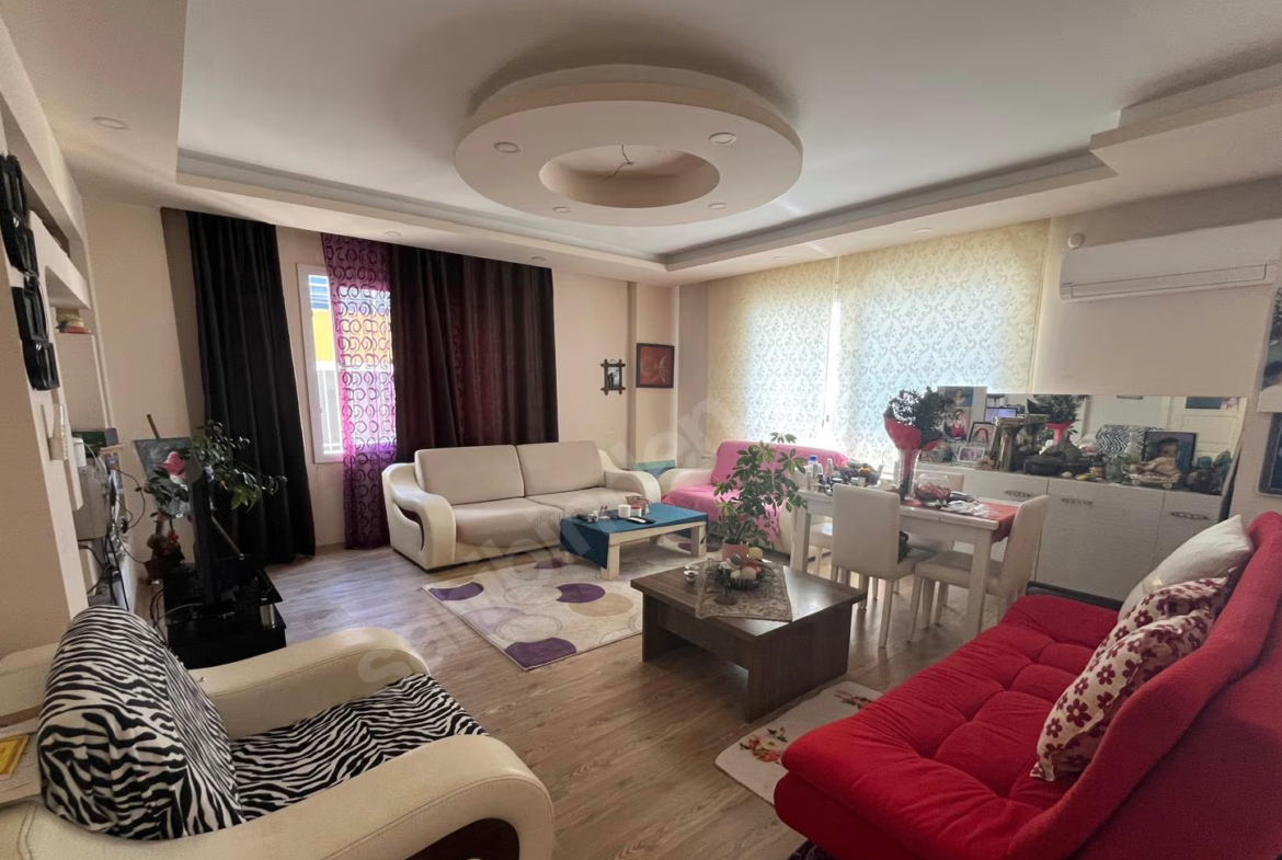 Mersin Mezitli İstiklal Mahallesi 3+1 185 m² Klima Satılık Daire
