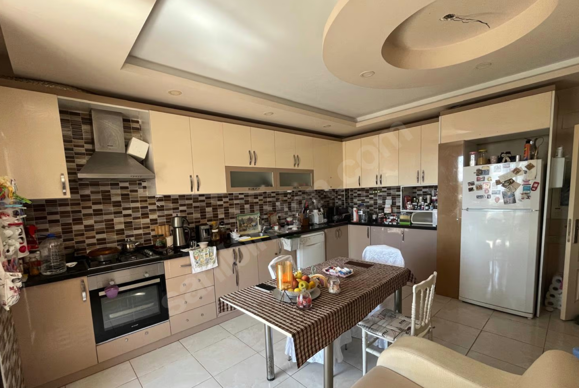 Mersin Mezitli İstiklal Mahallesi 3+1 185 m² Klima Satılık Daire