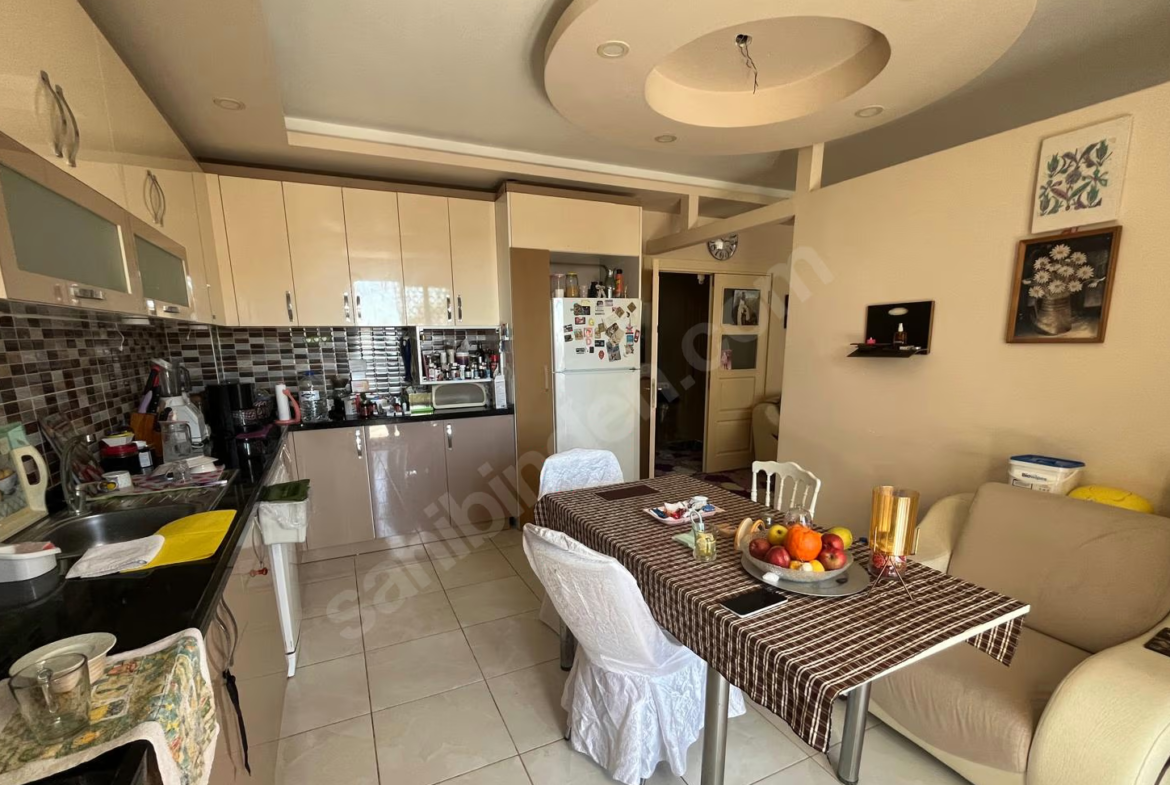 Mersin Mezitli İstiklal Mahallesi 3+1 185 m² Klima Satılık Daire