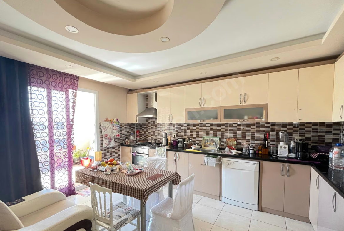 Mersin Mezitli İstiklal Mahallesi 3+1 185 m² Klima Satılık Daire