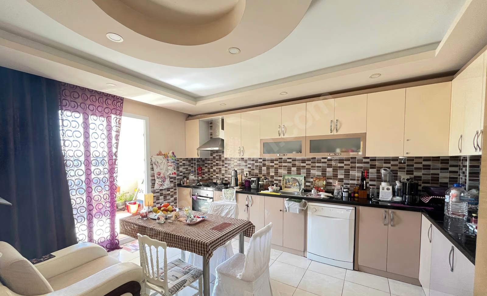 Mersin Mezitli İstiklal Mahallesi 3+1 185 m² Klima Satılık Daire