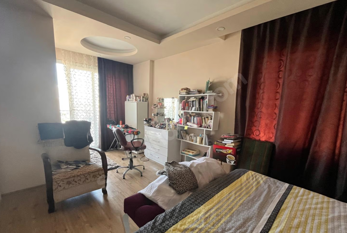 Mersin Mezitli İstiklal Mahallesi 3+1 185 m² Klima Satılık Daire