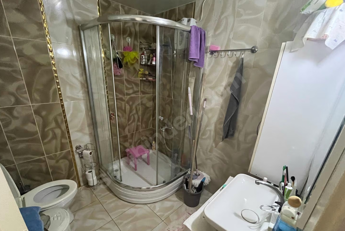 Mersin Mezitli İstiklal Mahallesi 3+1 185 m² Klima Satılık Daire