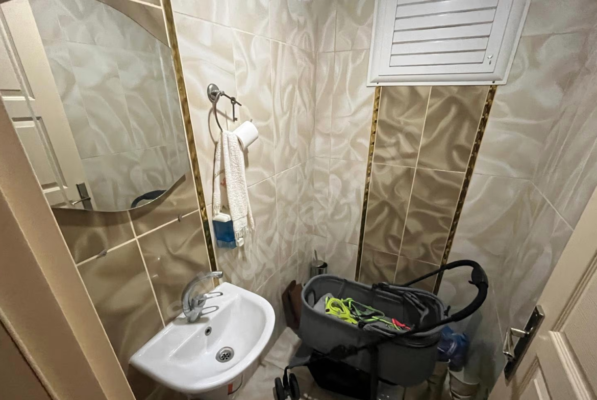 Mersin Mezitli İstiklal Mahallesi 3+1 185 m² Klima Satılık Daire
