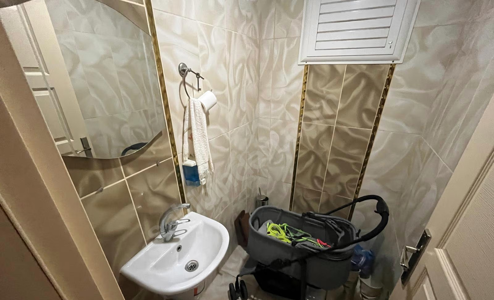 Mersin Mezitli İstiklal Mahallesi 3+1 185 m² Klima Satılık Daire