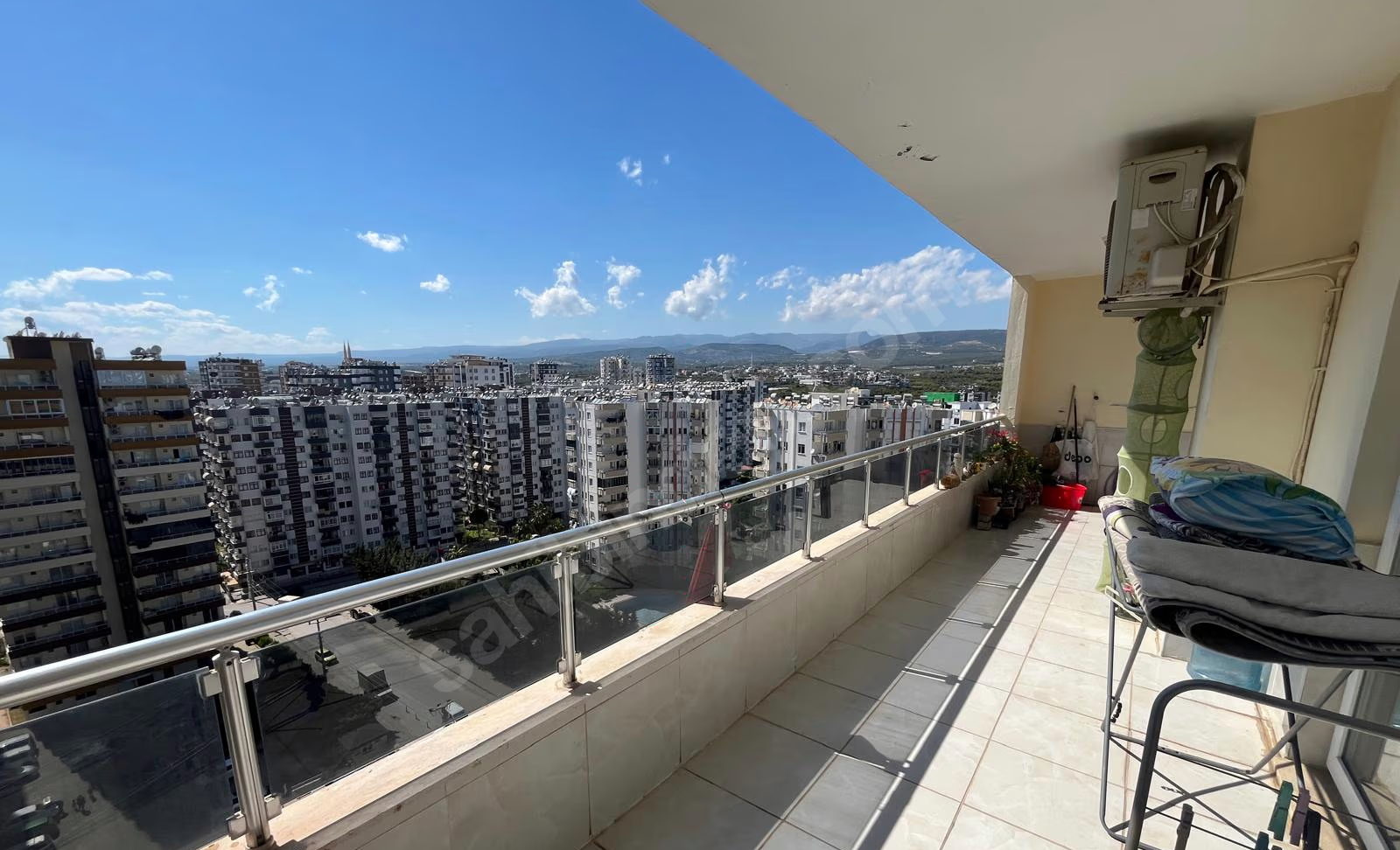 Mersin Mezitli İstiklal Mahallesi 3+1 185 m² Klima Satılık Daire
