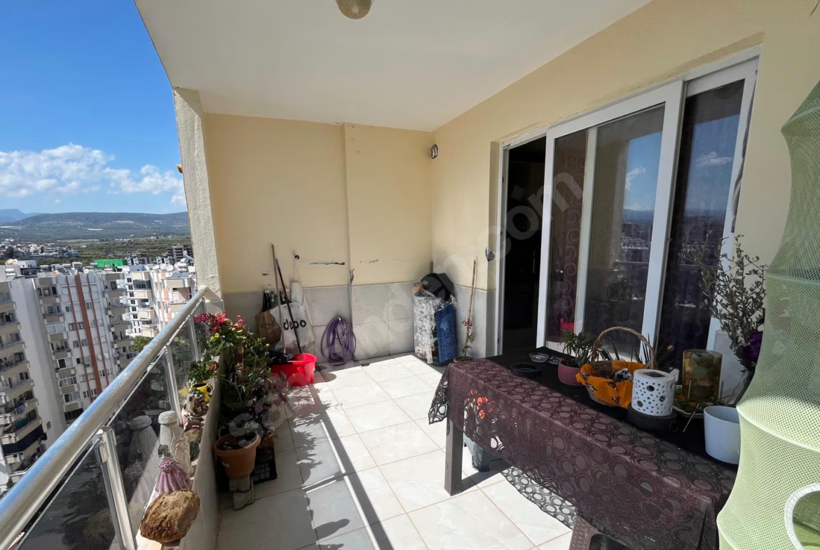 Mersin Mezitli İstiklal Mahallesi 3+1 185 m² Klima Satılık Daire