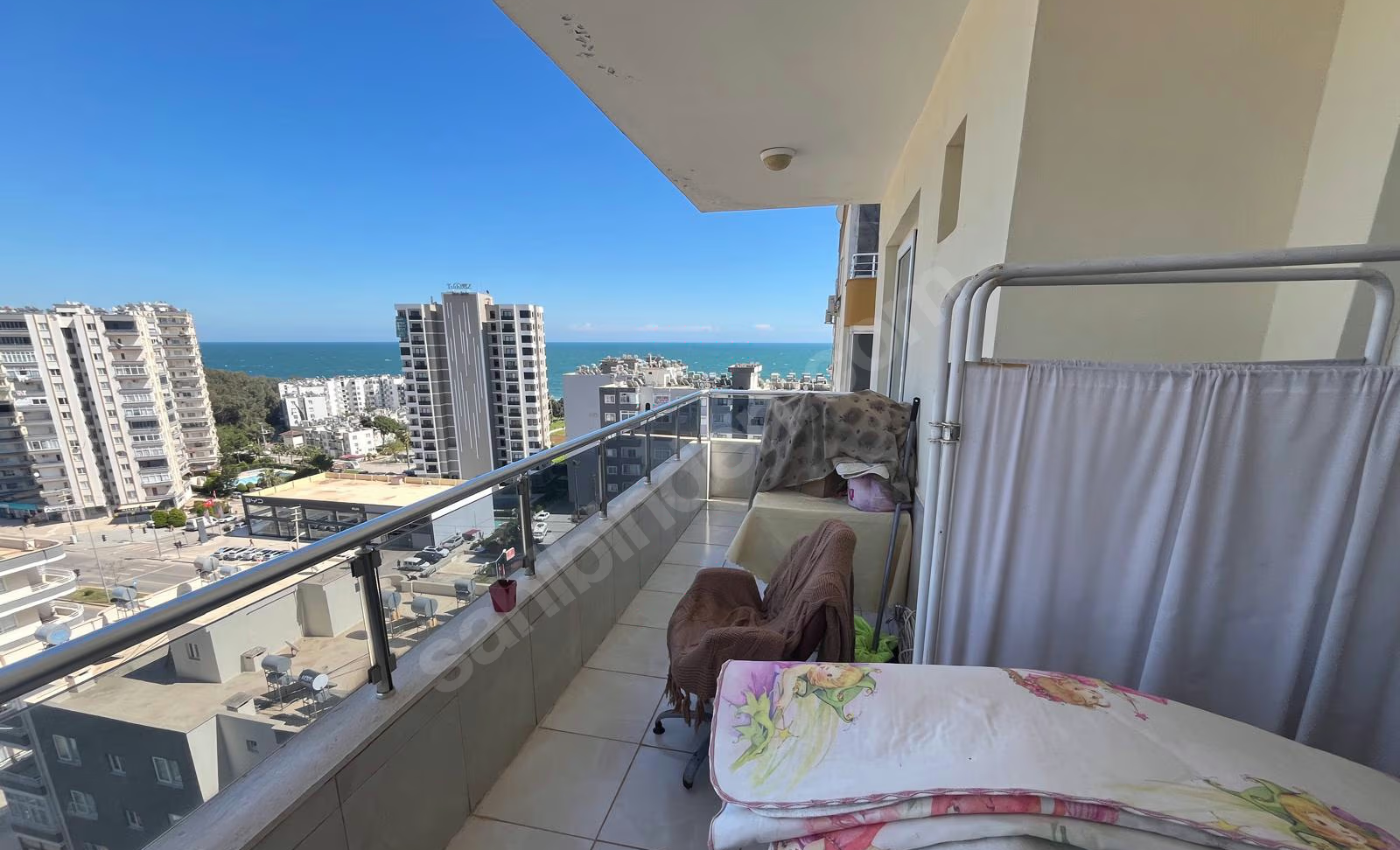 Mersin Mezitli İstiklal Mahallesi 3+1 185 m² Klima Satılık Daire