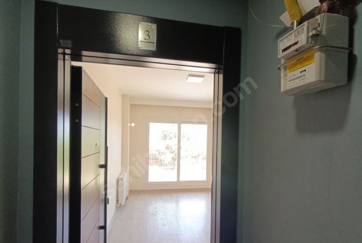 Mersin Mezitli Kuyuluk Mahallesi 1+1 55 m² Doğalgaz Kombili Kiralık Daire