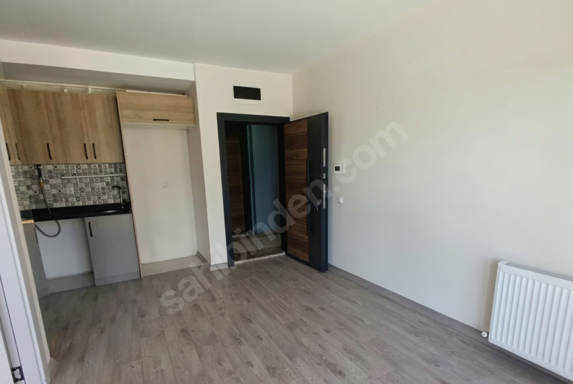 Mersin Mezitli Kuyuluk Mahallesi 1+1 55 m² Doğalgaz Kombili Kiralık Daire