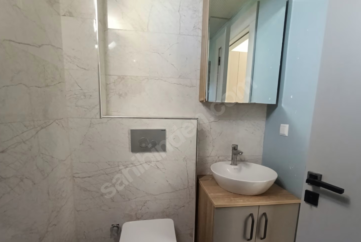 Mersin Mezitli Kuyuluk Mahallesi 1+1 55 m² Doğalgaz Kombili Kiralık Daire