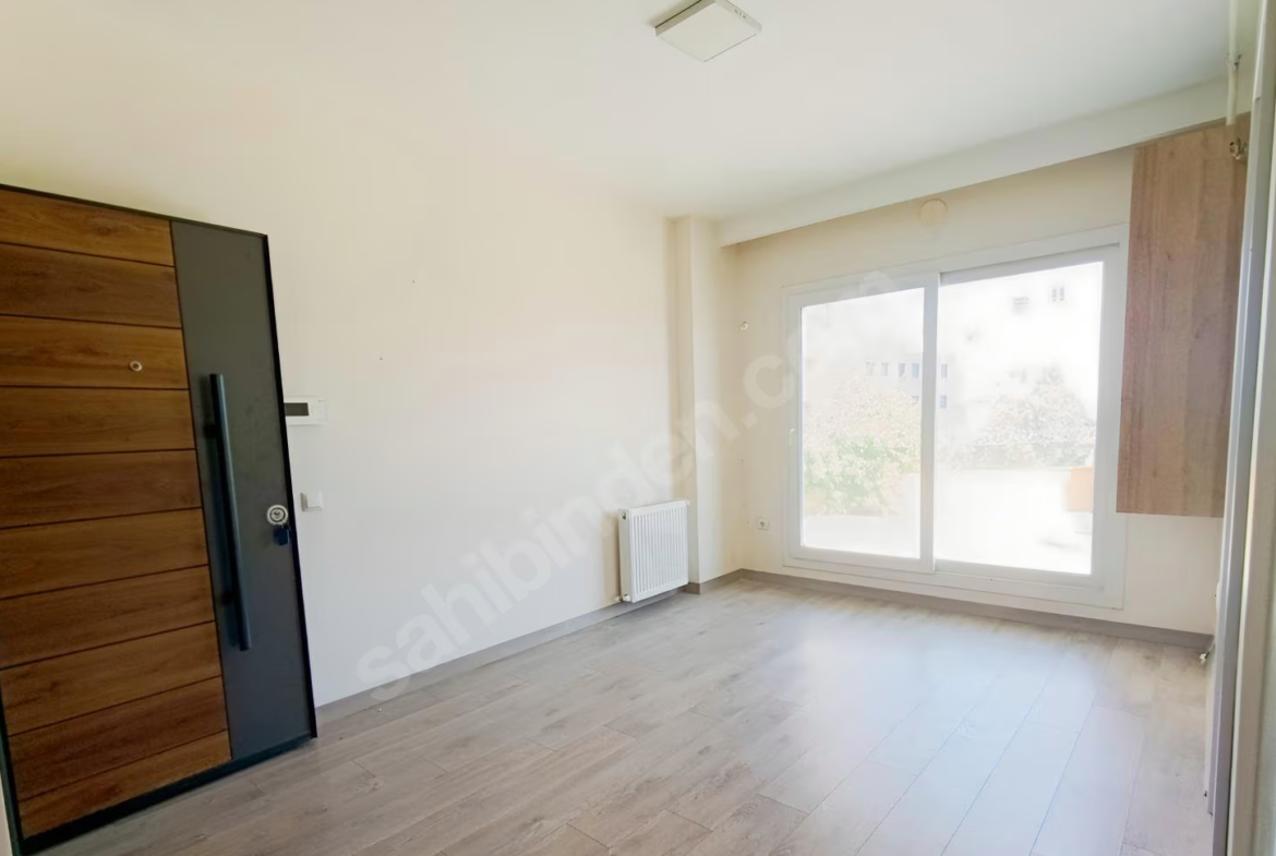 Mersin Mezitli Kuyuluk Mahallesi 1+1 55 m² Doğalgaz Kombili Kiralık Daire