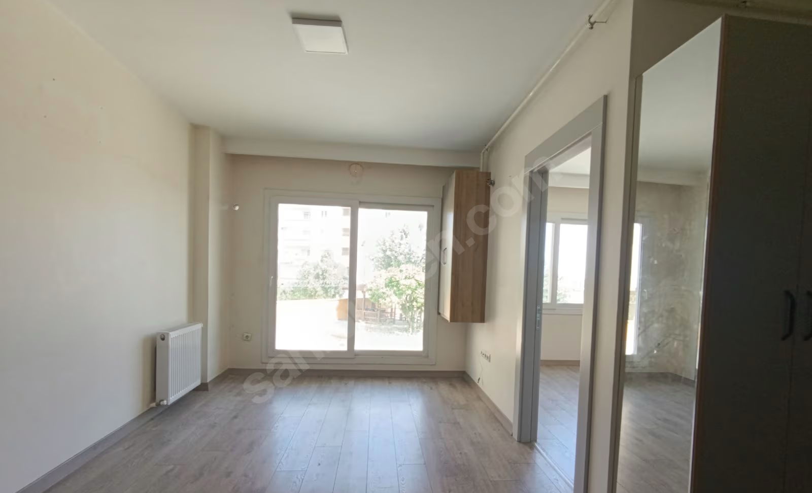 Mersin Mezitli Kuyuluk Mahallesi 1+1 55 m² Doğalgaz Kombili Kiralık Daire