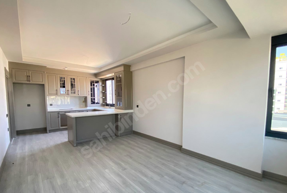 Mersin Mezitli Kuyuluk Mahallesi 3+1 135 m² Doğalgaz Kombili Satılık Daire