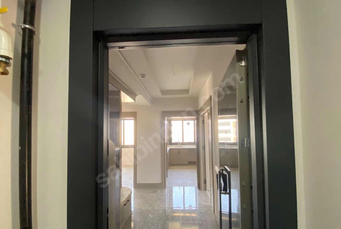 Mersin Mezitli Kuyuluk Mahallesi 3+1 135 m² Doğalgaz Kombili Satılık Daire