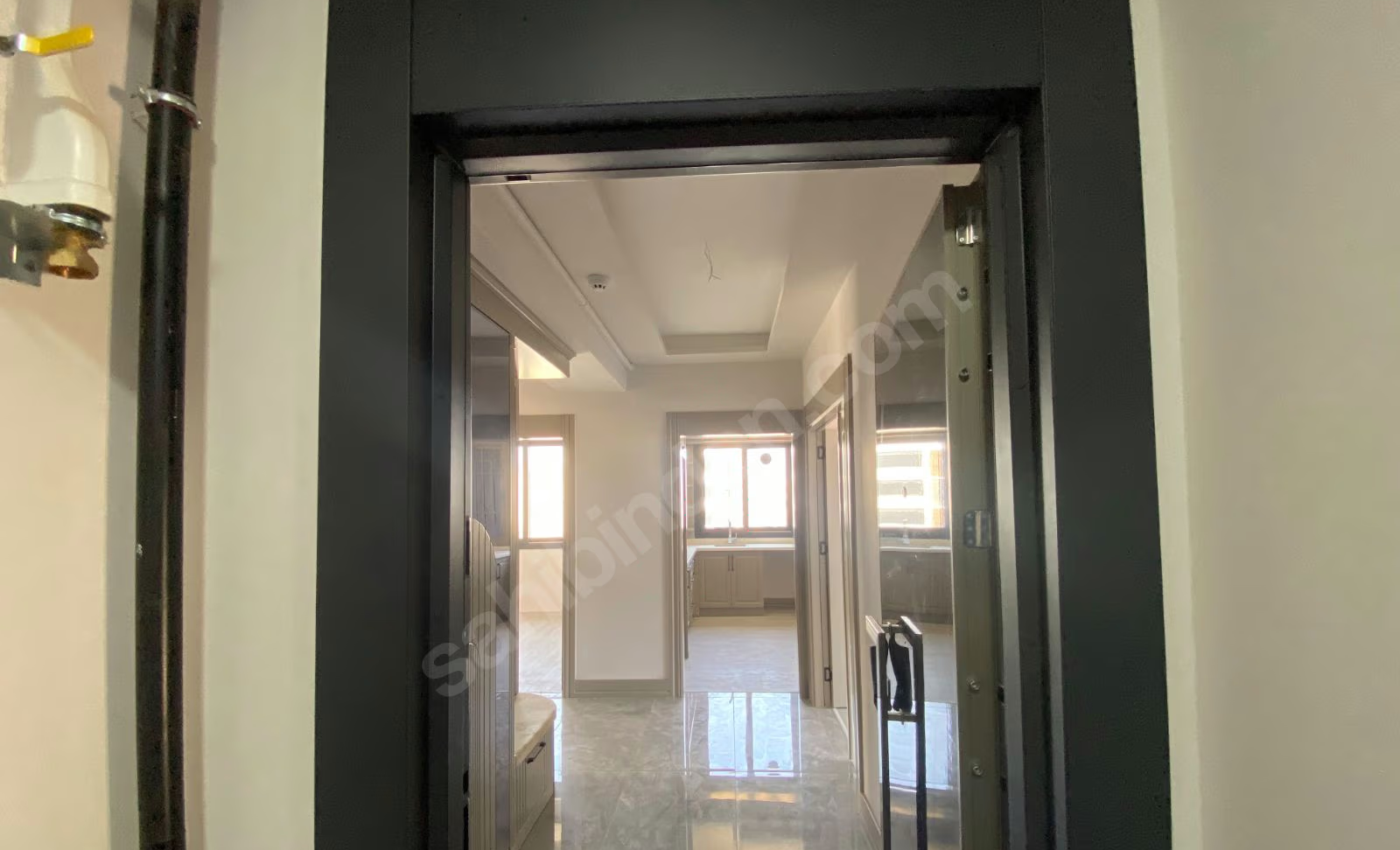 Mersin Mezitli Kuyuluk Mahallesi 3+1 135 m² Doğalgaz Kombili Satılık Daire