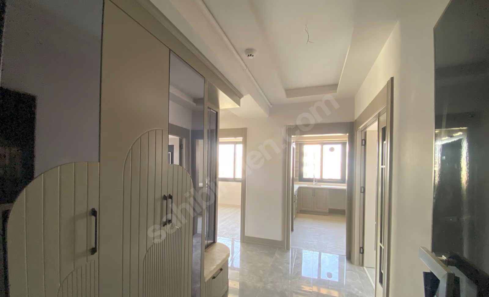 Mersin Mezitli Kuyuluk Mahallesi 3+1 135 m² Doğalgaz Kombili Satılık Daire