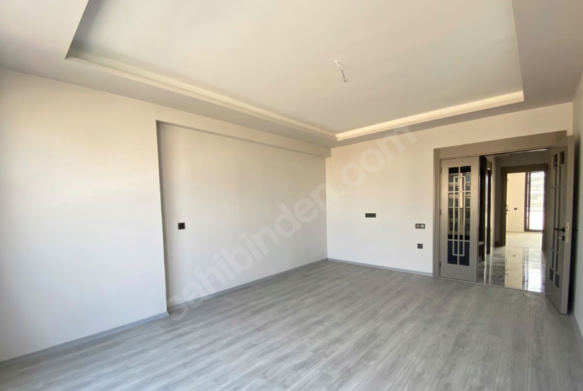 Mersin Mezitli Kuyuluk Mahallesi 3+1 135 m² Doğalgaz Kombili Satılık Daire