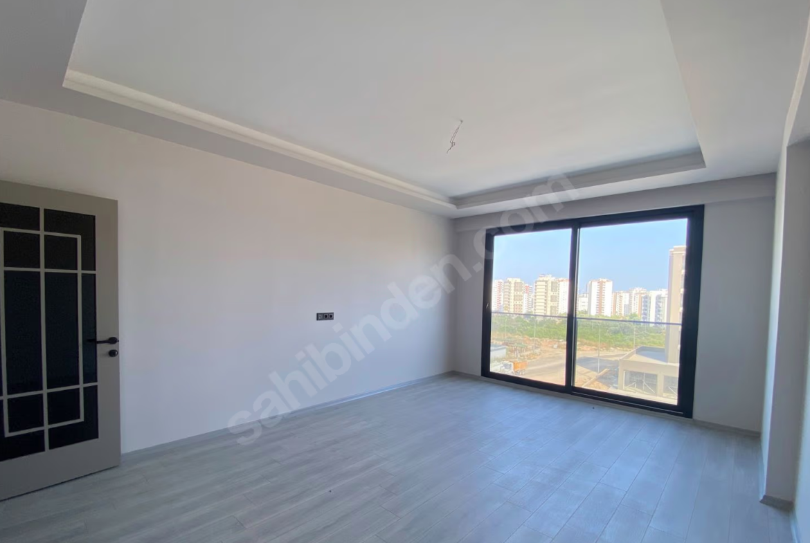 Mersin Mezitli Kuyuluk Mahallesi 3+1 135 m² Doğalgaz Kombili Satılık Daire