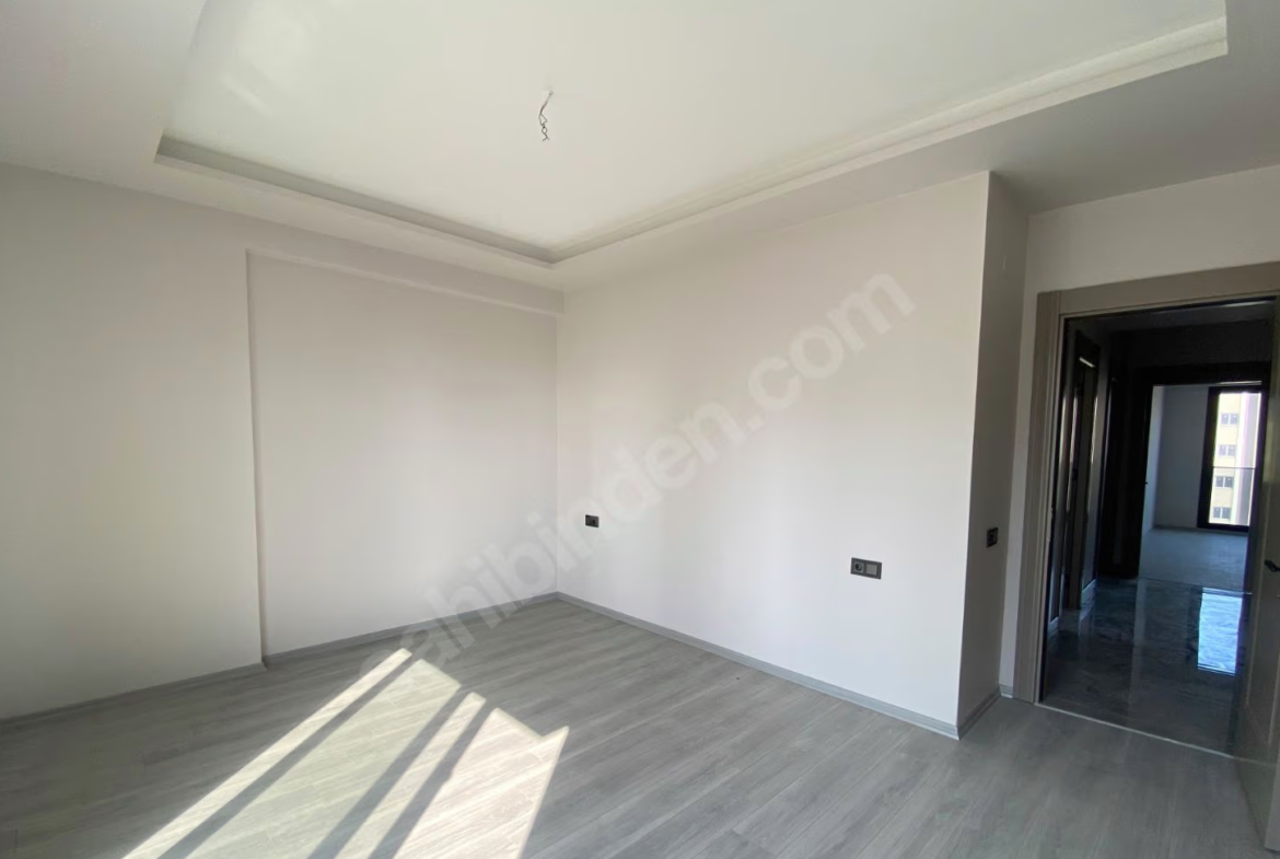 Mersin Mezitli Kuyuluk Mahallesi 3+1 135 m² Doğalgaz Kombili Satılık Daire