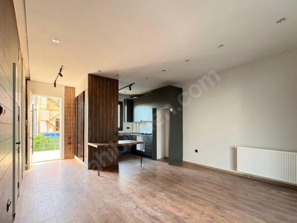 Mersin Mezitli Kuyuluk Mahallesi 4+1 170 m² Klima Satılık Villa