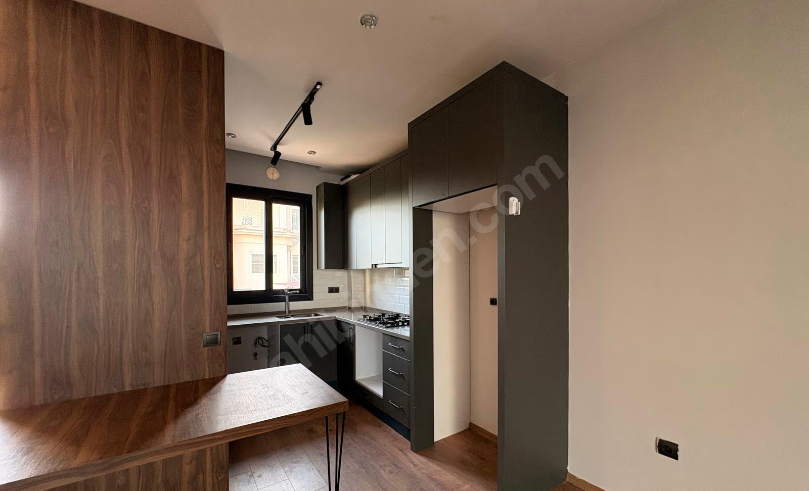 Mersin Mezitli Kuyuluk Mahallesi 4+1 170 m² Klima Satılık Villa