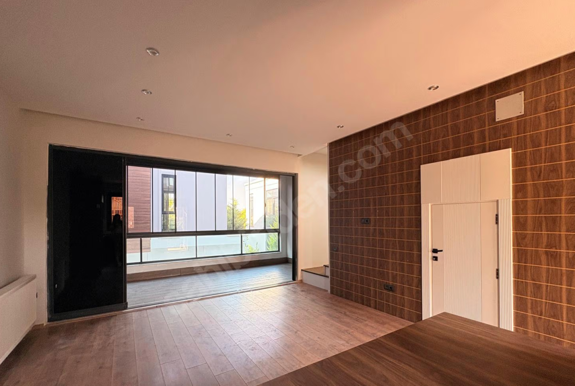 Mersin Mezitli Kuyuluk Mahallesi 4+1 170 m² Klima Satılık Villa