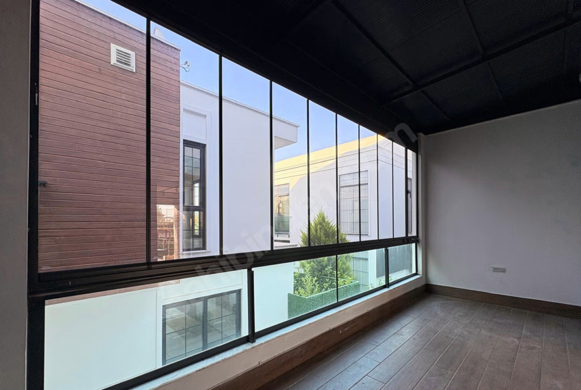 Mersin Mezitli Kuyuluk Mahallesi 4+1 170 m² Klima Satılık Villa