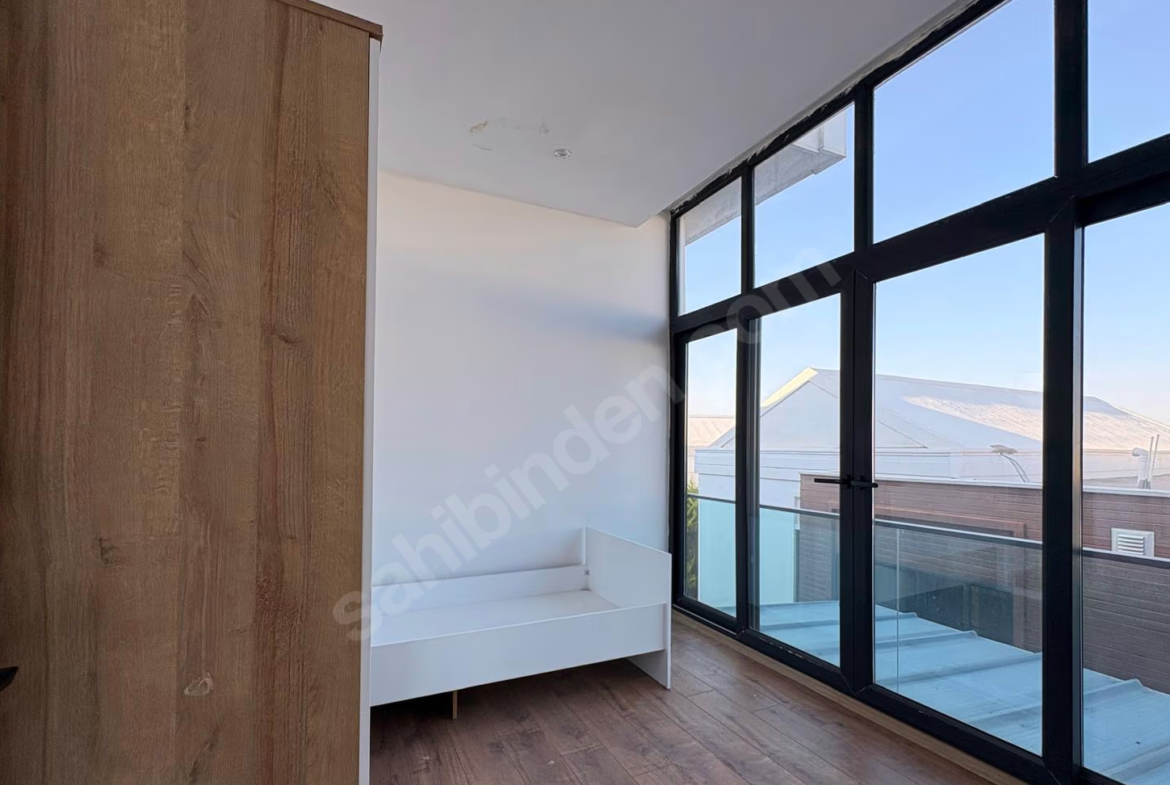Mersin Mezitli Kuyuluk Mahallesi 4+1 170 m² Klima Satılık Villa