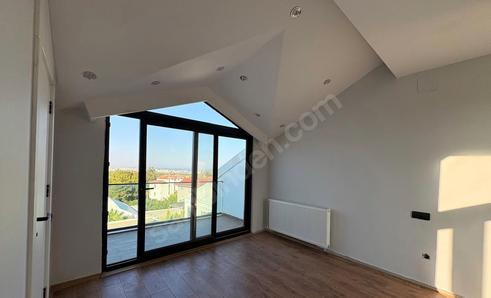 Mersin Mezitli Kuyuluk Mahallesi 4+1 170 m² Klima Satılık Villa