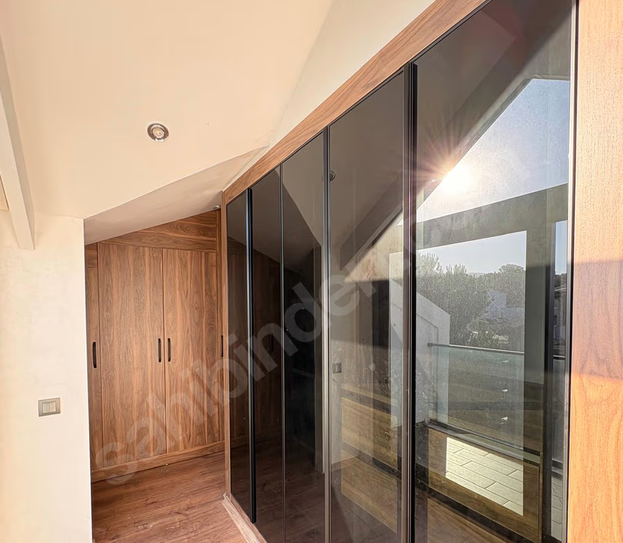 Mersin Mezitli Kuyuluk Mahallesi 4+1 170 m² Klima Satılık Villa