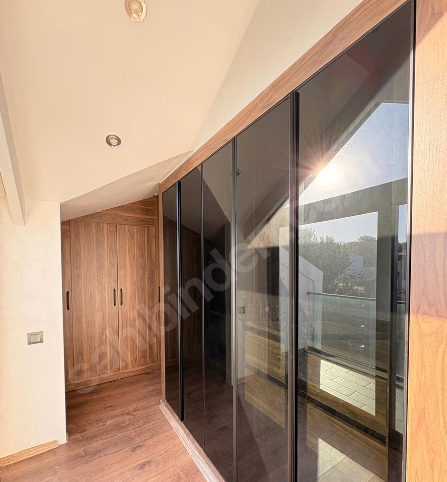 Mersin Mezitli Kuyuluk Mahallesi 4+1 170 m² Klima Satılık Villa