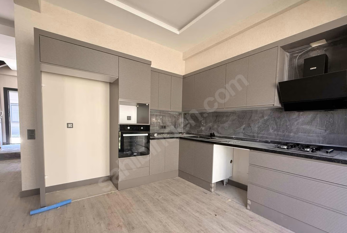 Mersin Mezitli Kuyuluk Mahallesi 4+1 185 m² Yerden Isıtma Satılık Villa