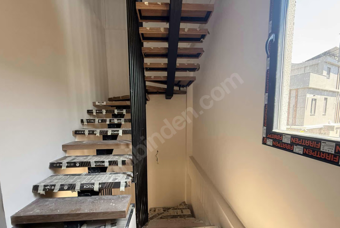 Mersin Mezitli Kuyuluk Mahallesi 4+1 185 m² Yerden Isıtma Satılık Villa