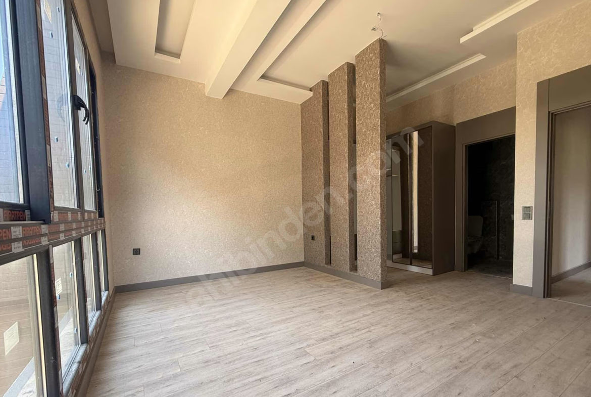 Mersin Mezitli Kuyuluk Mahallesi 4+1 185 m² Yerden Isıtma Satılık Villa