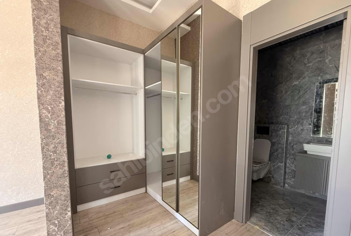 Mersin Mezitli Kuyuluk Mahallesi 4+1 185 m² Yerden Isıtma Satılık Villa