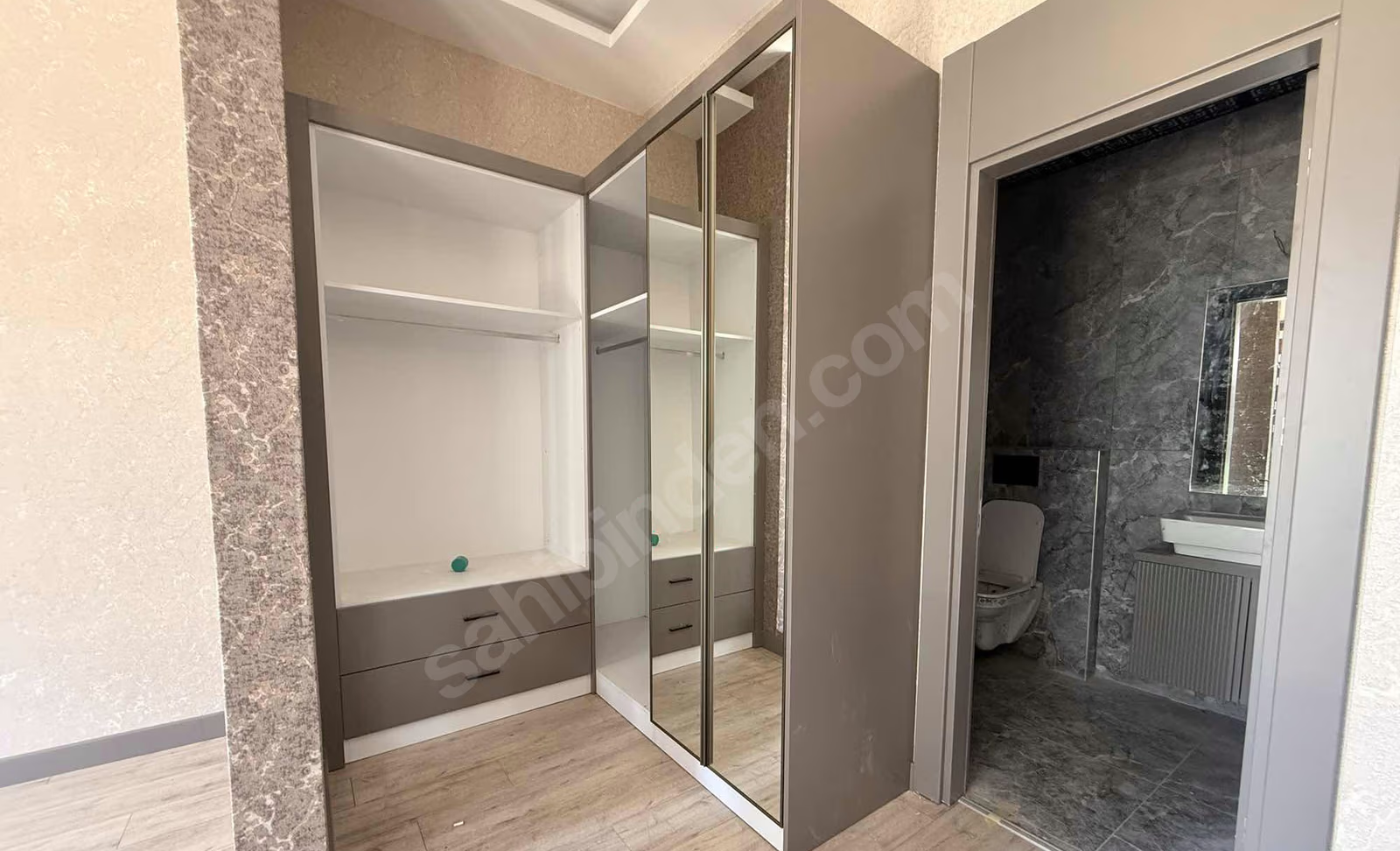 Mersin Mezitli Kuyuluk Mahallesi 4+1 185 m² Yerden Isıtma Satılık Villa