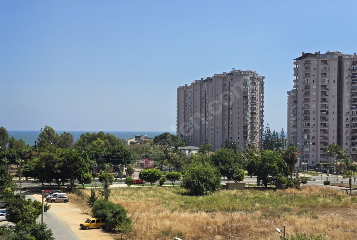 Mersin Mezitli Menderes Mahallesi 1+1 55 m² Doğalgaz Kombili Kiralık Daire