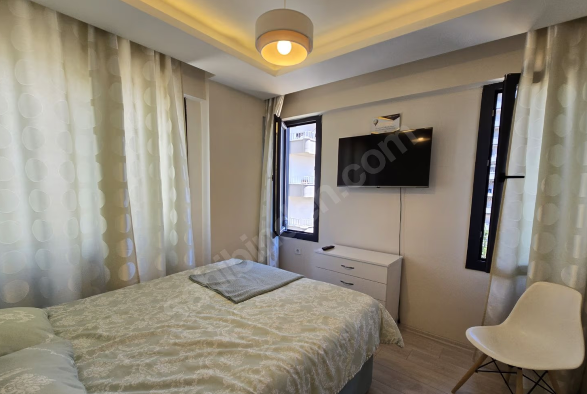 Mersin Mezitli Menderes Mahallesi 1+1 55 m² Doğalgaz Kombili Kiralık Daire