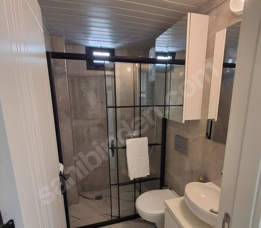 Mersin Mezitli Menderes Mahallesi 1+1 55 m² Doğalgaz Kombili Kiralık Daire