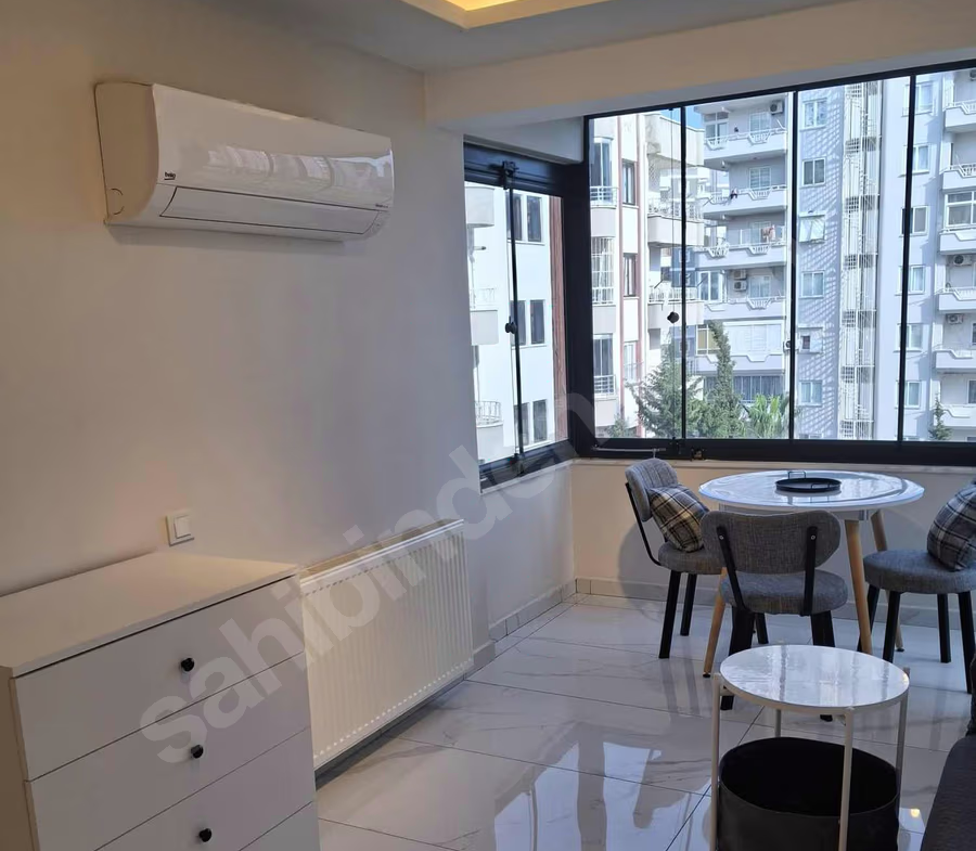 Mersin Mezitli Menderes Mahallesi 1+1 55 m² Doğalgaz Kombili Kiralık Daire