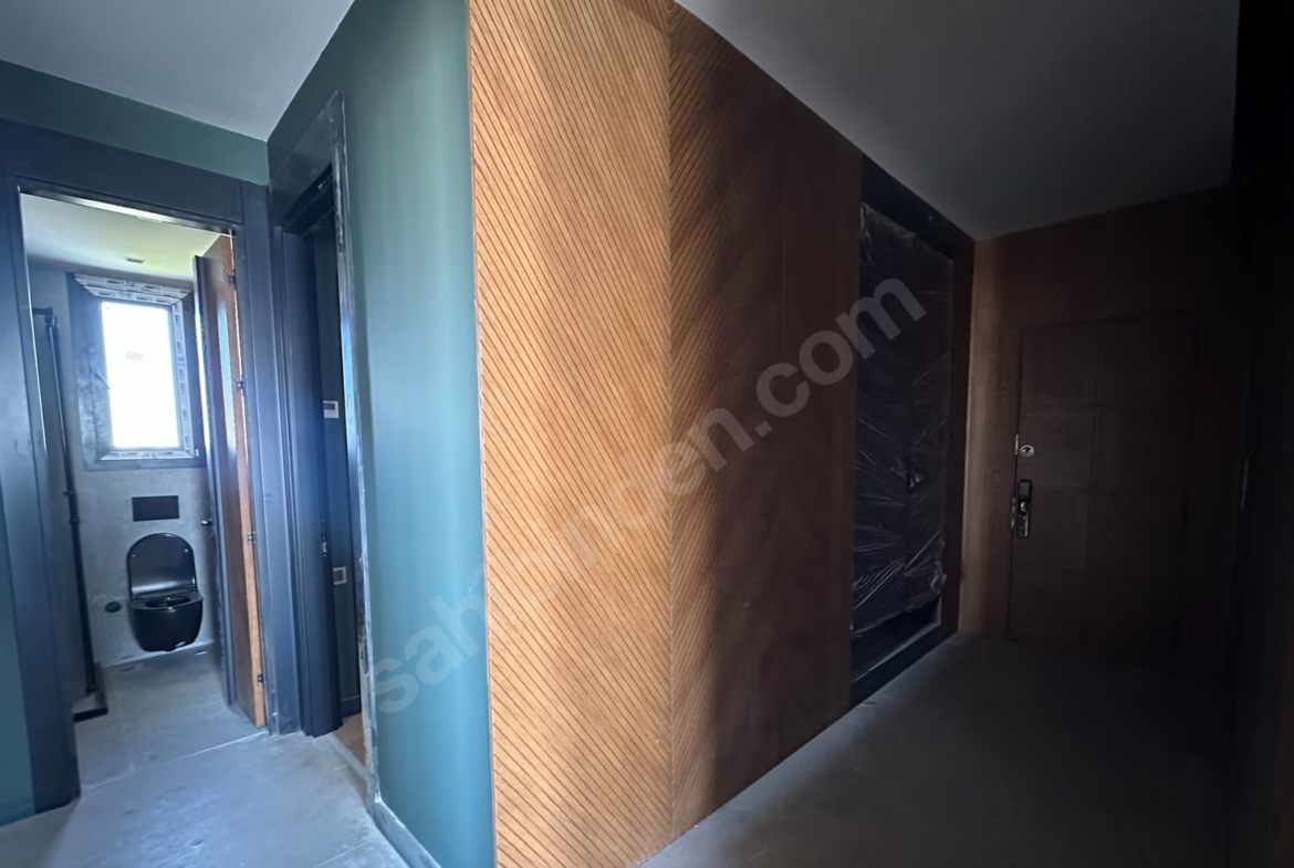 Mersin Mezitli Menderes Mahallesi 3+1 130 m² Doğalgaz Kombili Satılık Daire