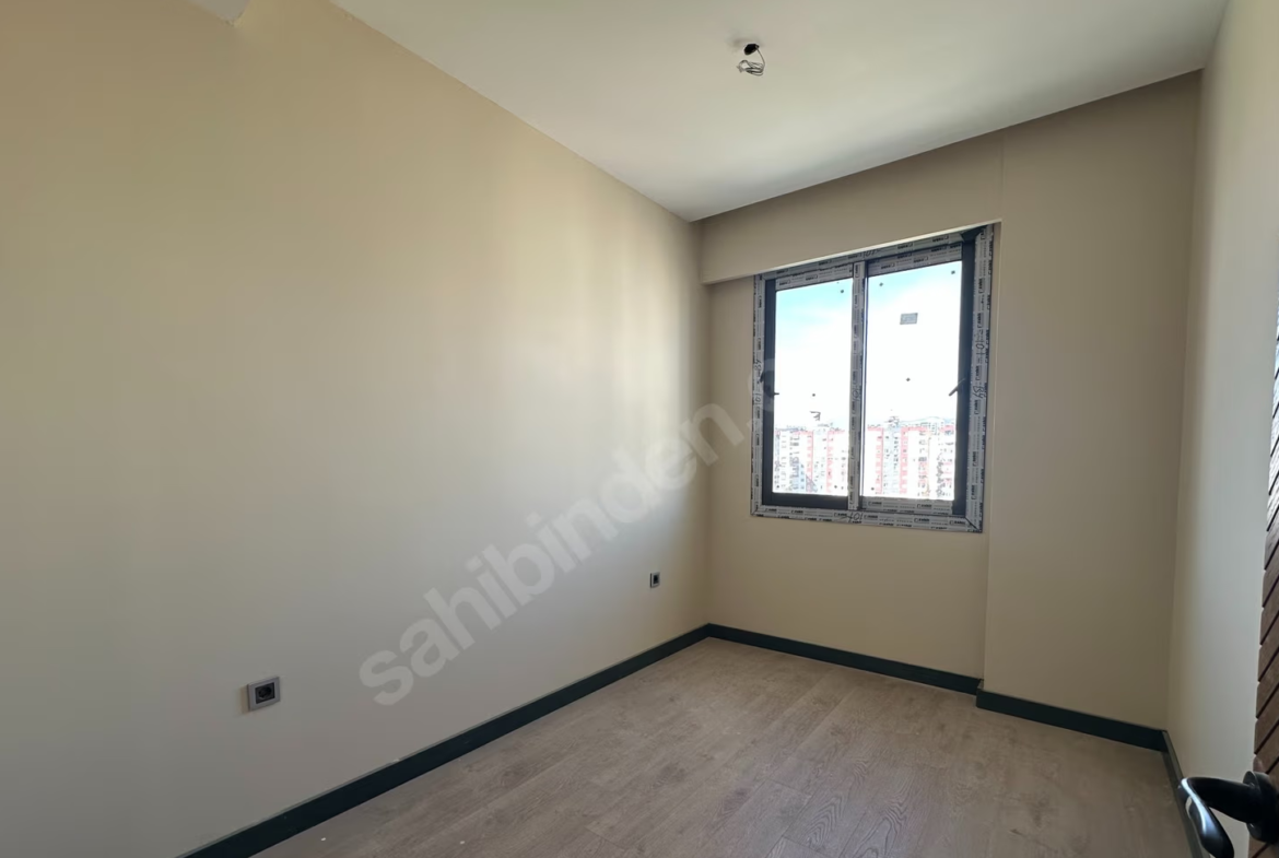 Mersin Mezitli Menderes Mahallesi 3+1 130 m² Doğalgaz Kombili Satılık Daire