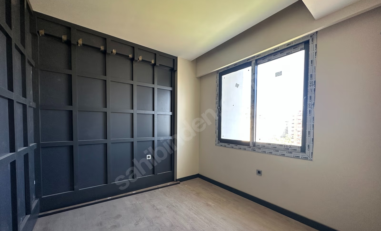 Mersin Mezitli Menderes Mahallesi 3+1 130 m² Doğalgaz Kombili Satılık Daire
