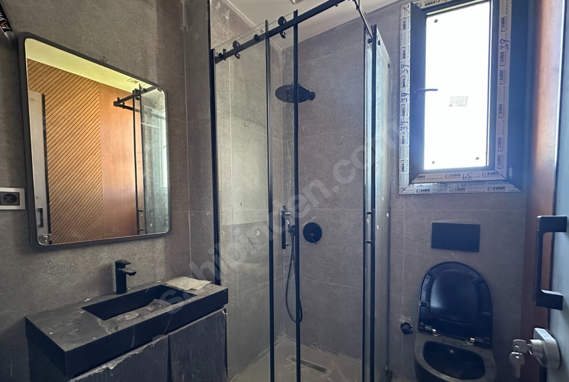 Mersin Mezitli Menderes Mahallesi 3+1 130 m² Doğalgaz Kombili Satılık Daire