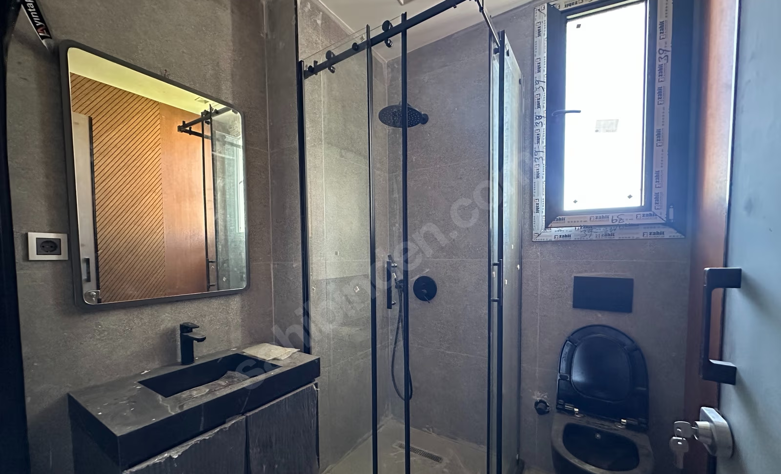 Mersin Mezitli Menderes Mahallesi 3+1 130 m² Doğalgaz Kombili Satılık Daire