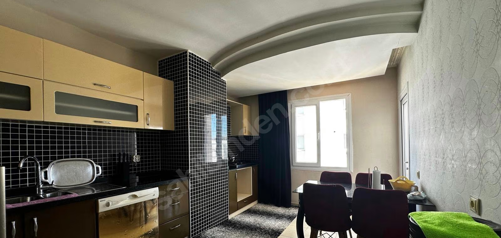 Mersin Mezitli Menderes Mahallesi 3+1 145 m² Klima Satılık Daire