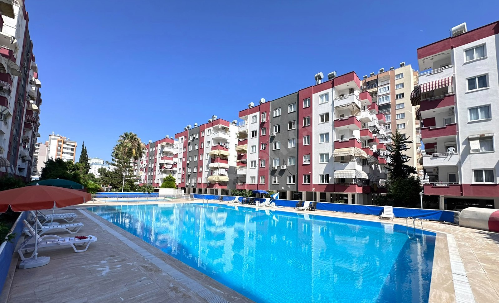 Mersin Mezitli Menderes Mahallesi 3+1 155 m² Klima Satılık Daire