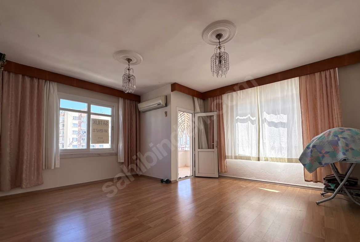 Mersin Mezitli Menderes Mahallesi 3+1 155 m² Klima Satılık Daire